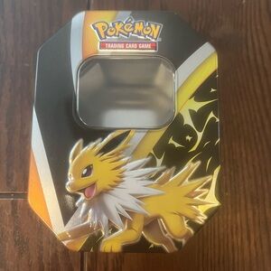 Pokemon Evolution Tin with Vaporeon, Jolteon, and Flareon